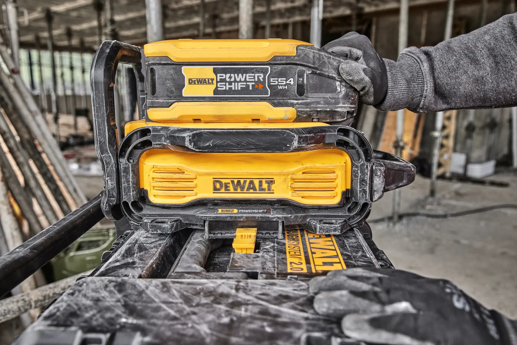 DEWALT® POWERSHIFT™ 550W oplader