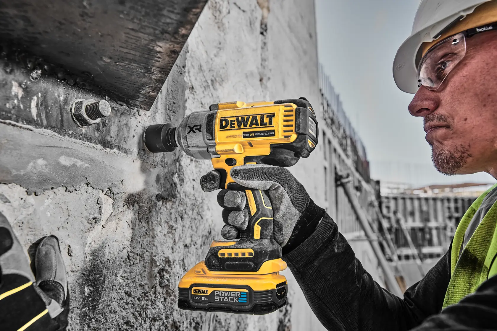 Boulonneuse ½" XR 18V 5Ah Li-Ion Brushless 1396 Nm - Jonc de sécurité - POWERSTACK™