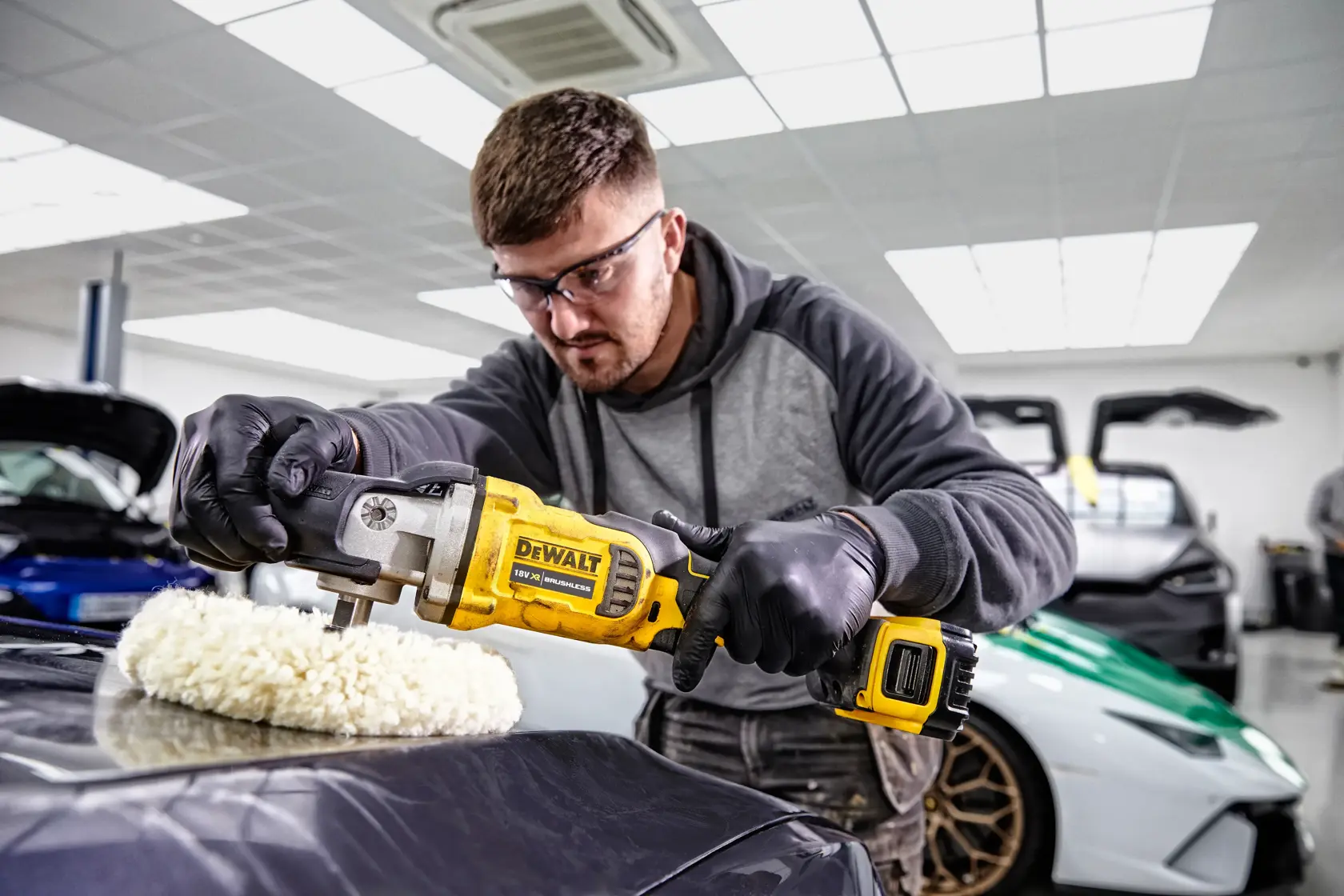 POLISEUSE ROTATIVE XR 18V 5AH LI-ION BRUSHLESS
