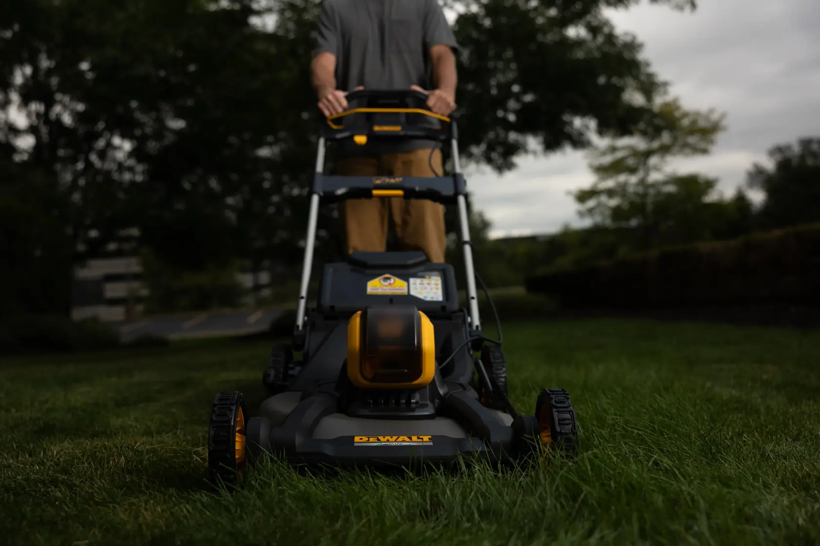 54V XR FLEXVOLT Brushless Grasmaaier 53cm (zonder accu en lader)