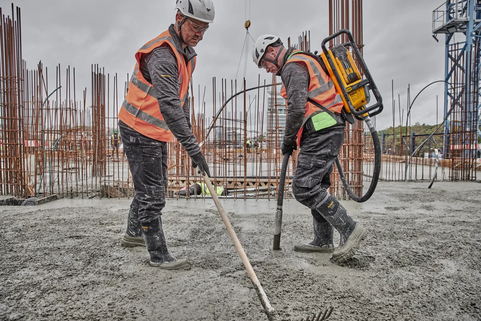 DEWALT® POWERSHIFT™ Aiguille Vibrante