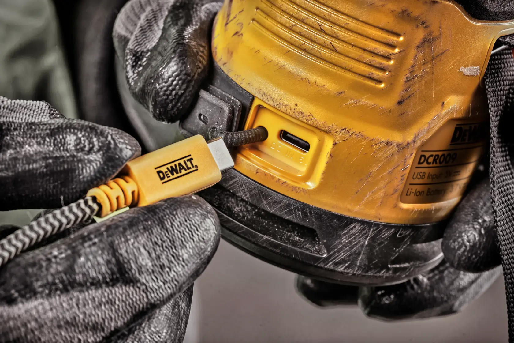 DEWALT® Oplaadbare USB-C Compact Bluetooth-luidspreker