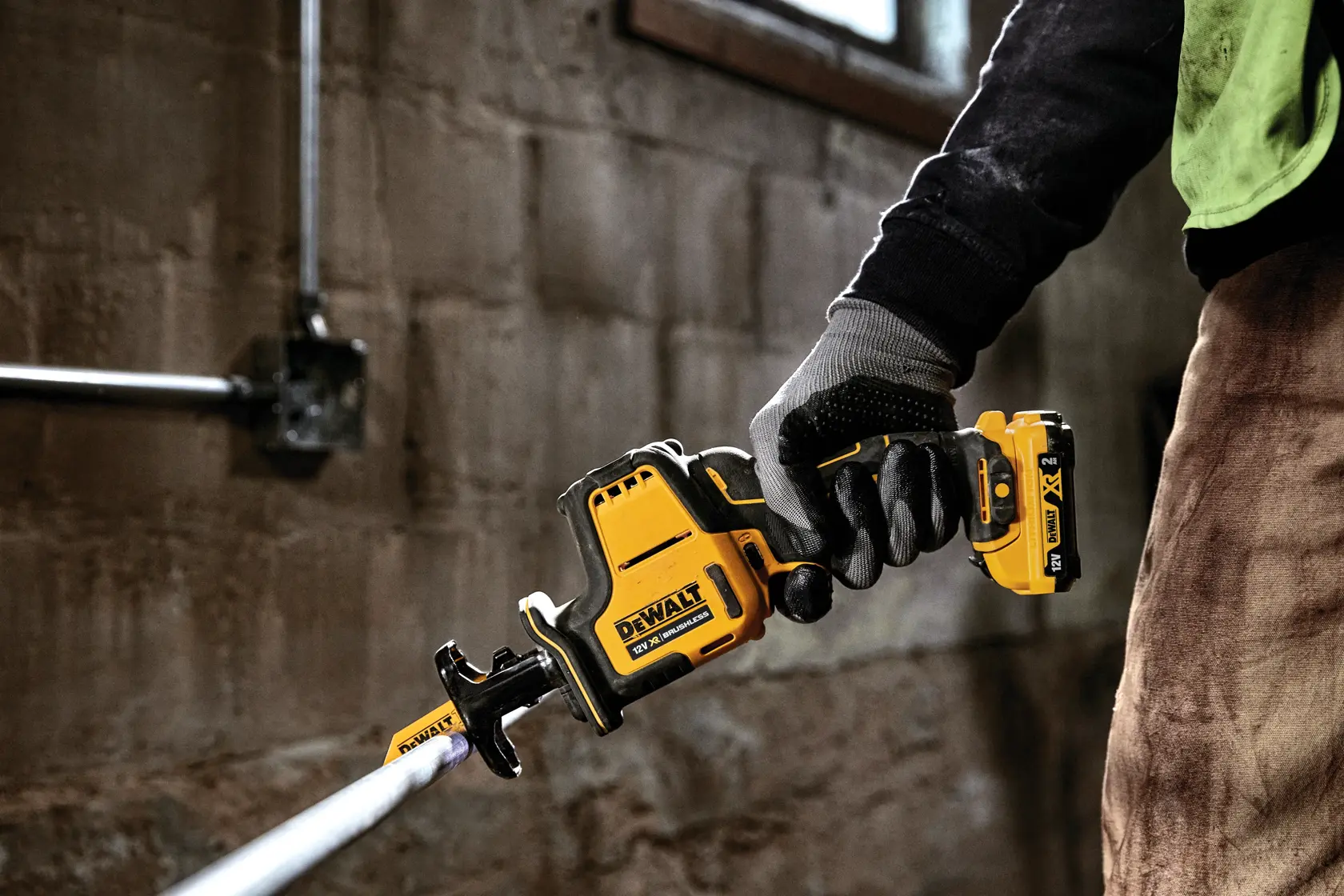 12V XR Brushless Scie sabre compacte 2x 2.0Ah en coffret TSTAK®