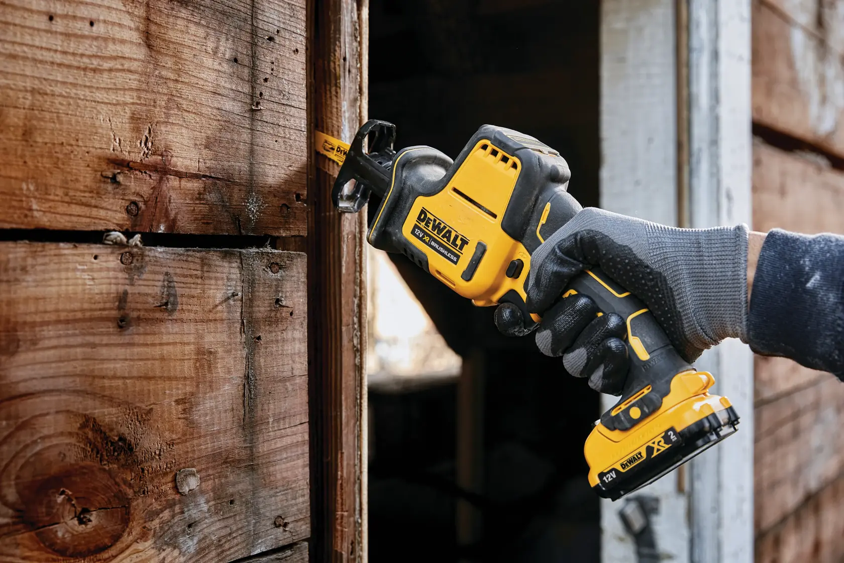 12V XR Brushless Scie sabre compacte 2x 2.0Ah en coffret TSTAK®
