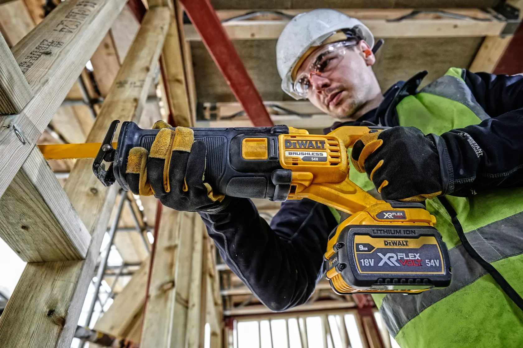 54V XR Flexvolt Scie sabre en coffret TSTAK® - sans accu ni chargeur