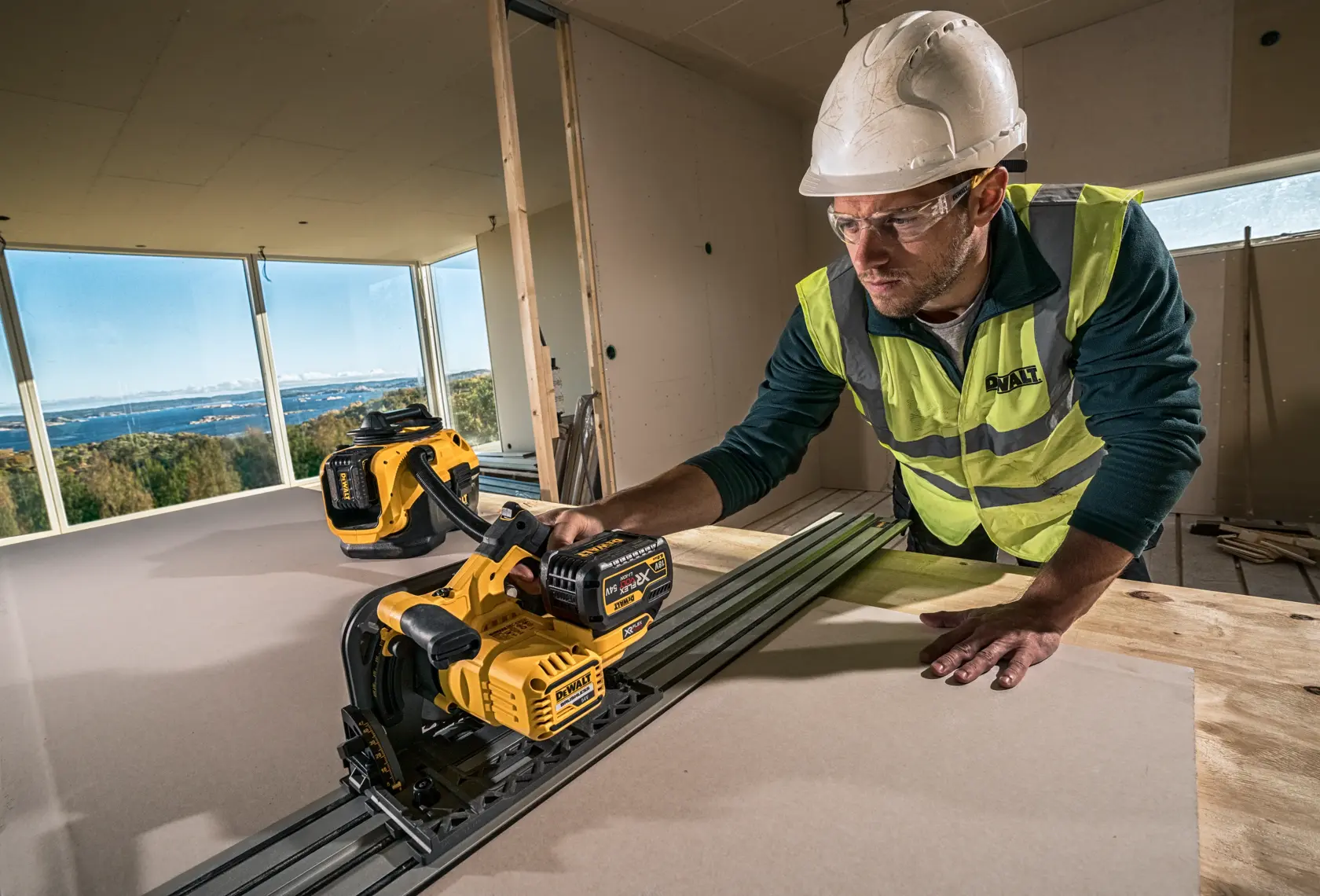 54V XR Flexvolt Scie plongeante 165mm - corps en TSTAK® (sans rail)
