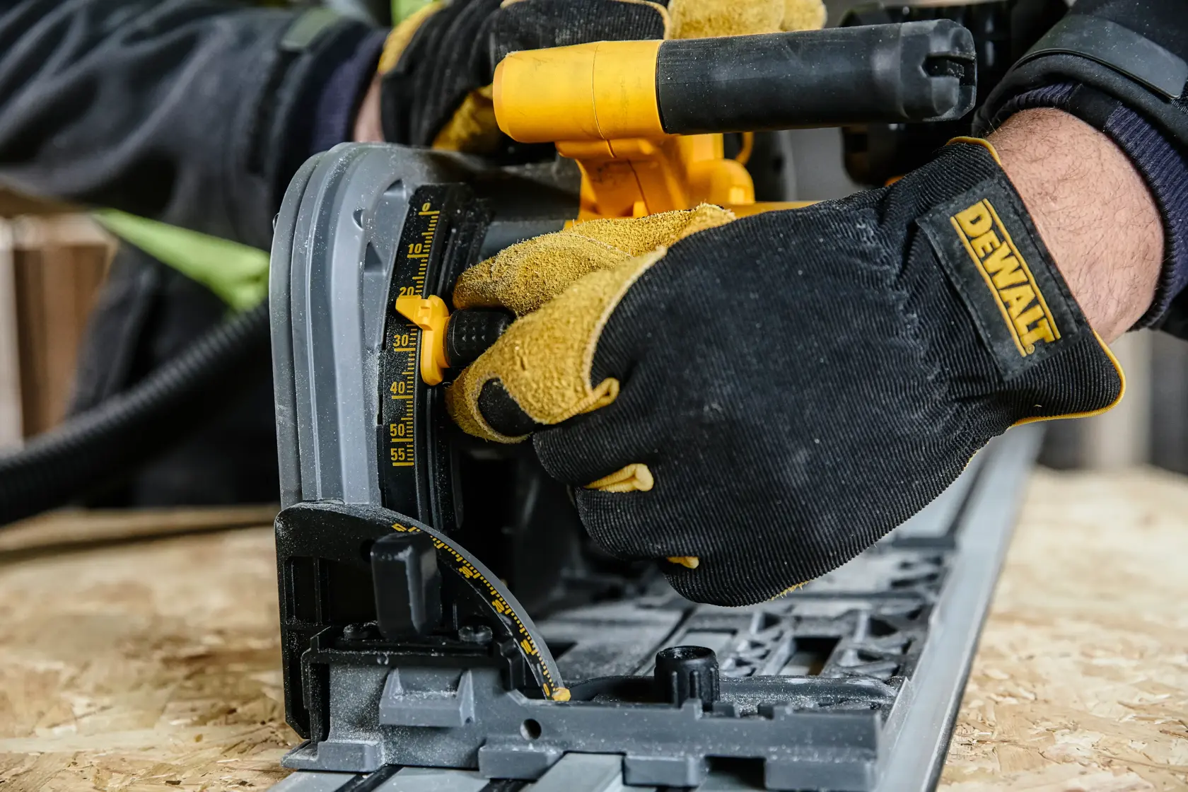 54V XR Flexvolt Scie plongeante 165mm - corps en TSTAK® (sans rail)