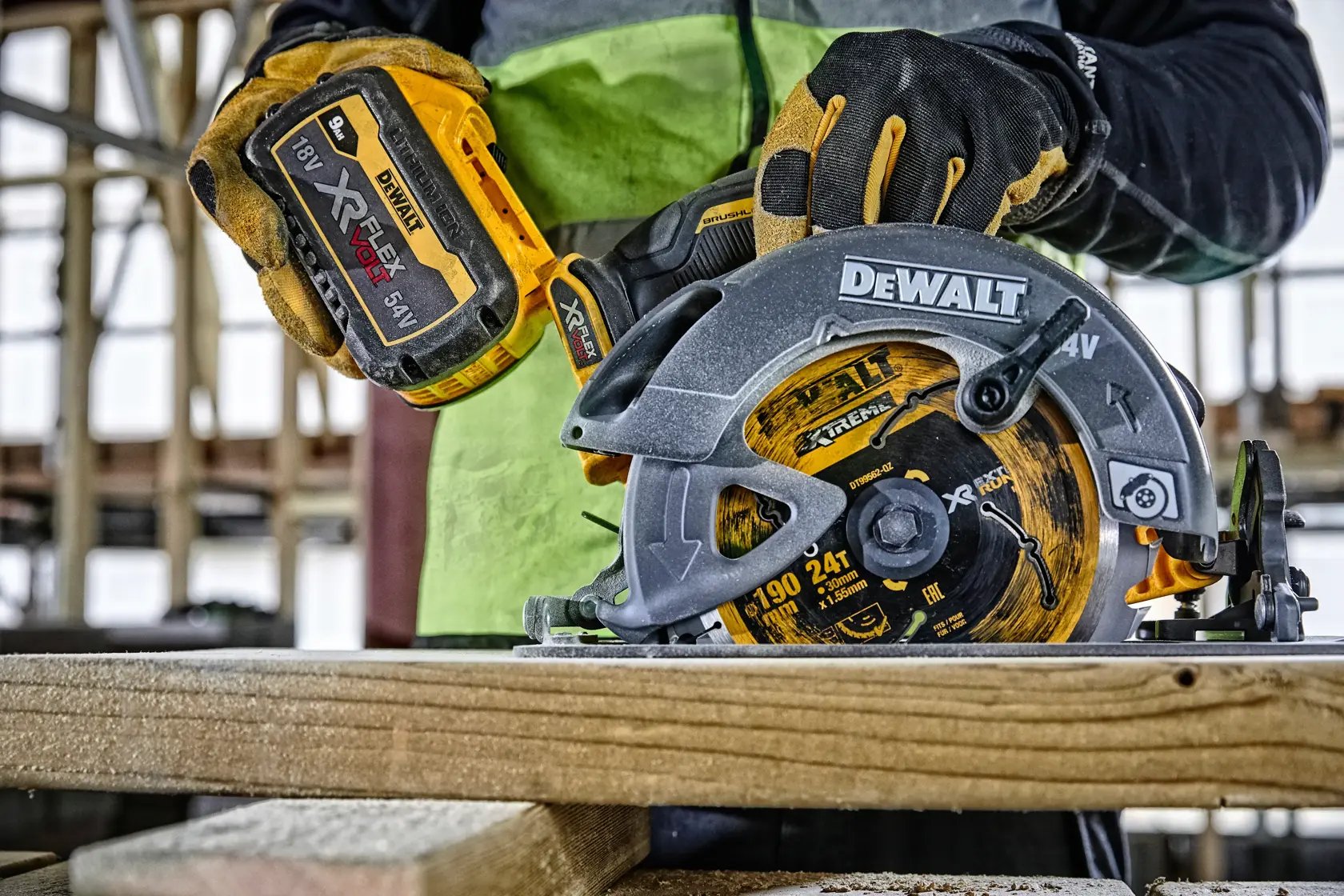 54V XR Flexvolt Scie circulaire 190mm en coffret TSTAK® - sans accu ni chargeur