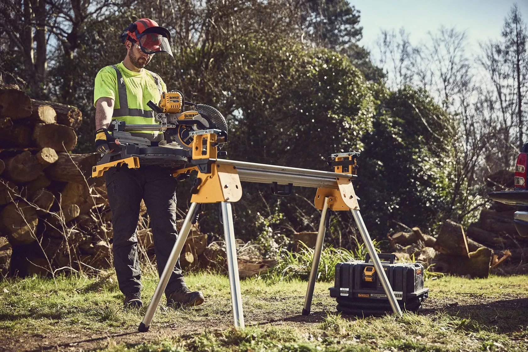 Scie à onglets XR Flexvolt 54V 250mm - sans batterie ni chargeur