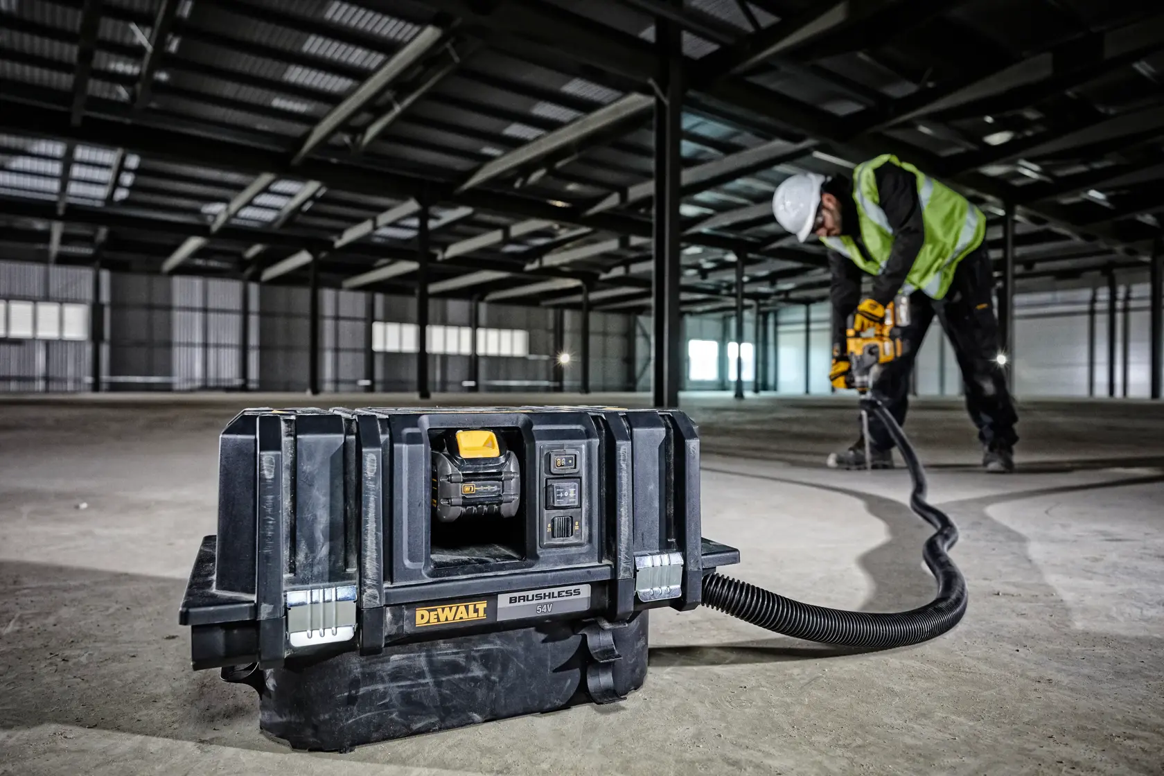 ASPIRATEUR TSTAK® XR Flexvolt 54V 2AH LI-ION BRUSHLESS EAU ET POUSSIÈRES CLASSE M