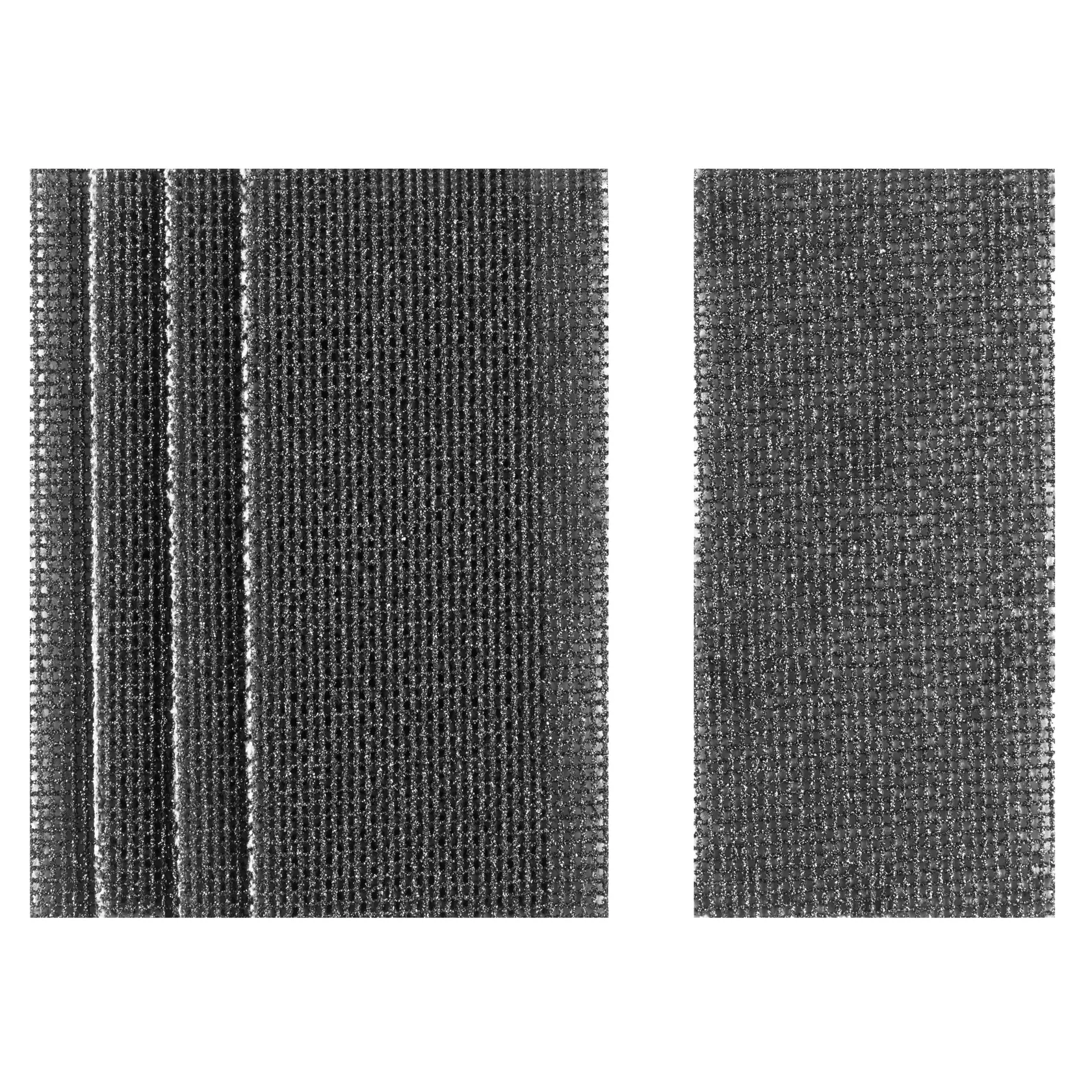 Deux feuilles abrasives en maille DEWALT rectangulaires, côté à côté, sur fond blanc.