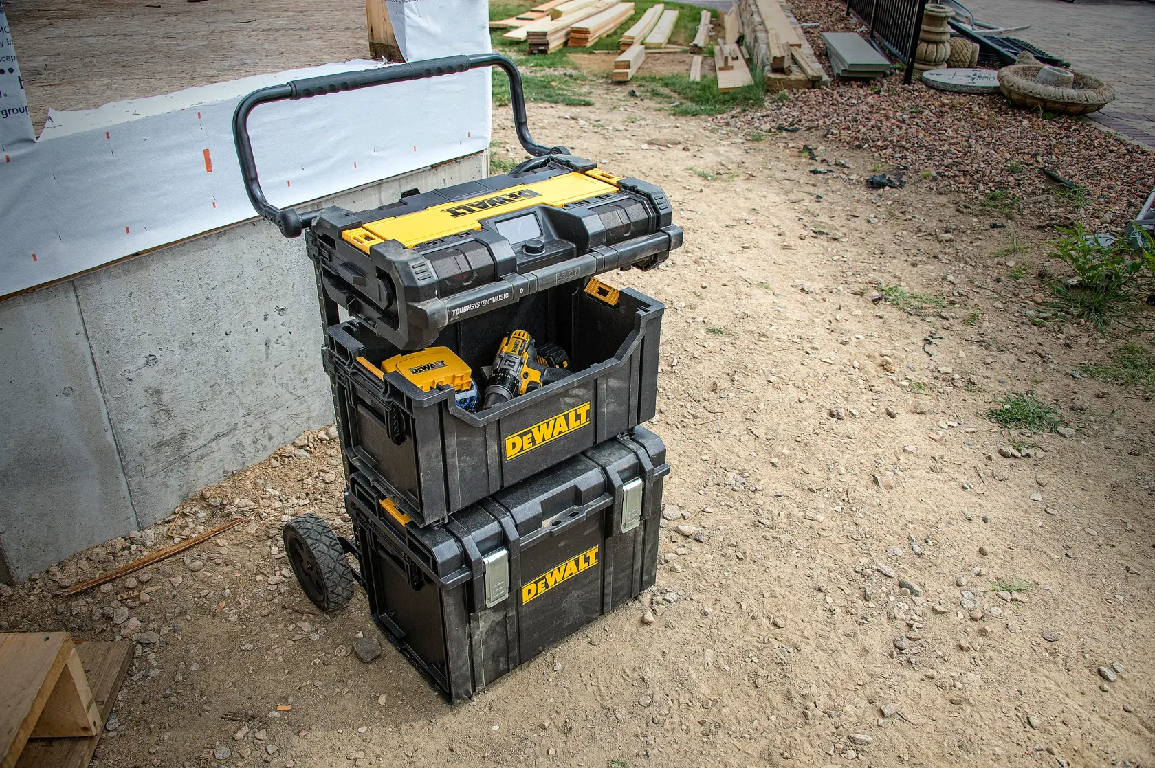 ToughSystem Radio + chargeur XR